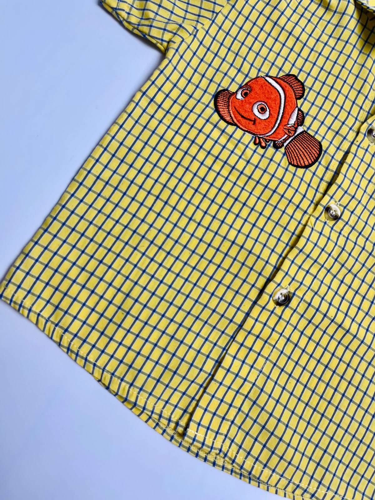 VINTAGE DISNEY - Finding Nemo Yellow Plaid Button-Up Shirt