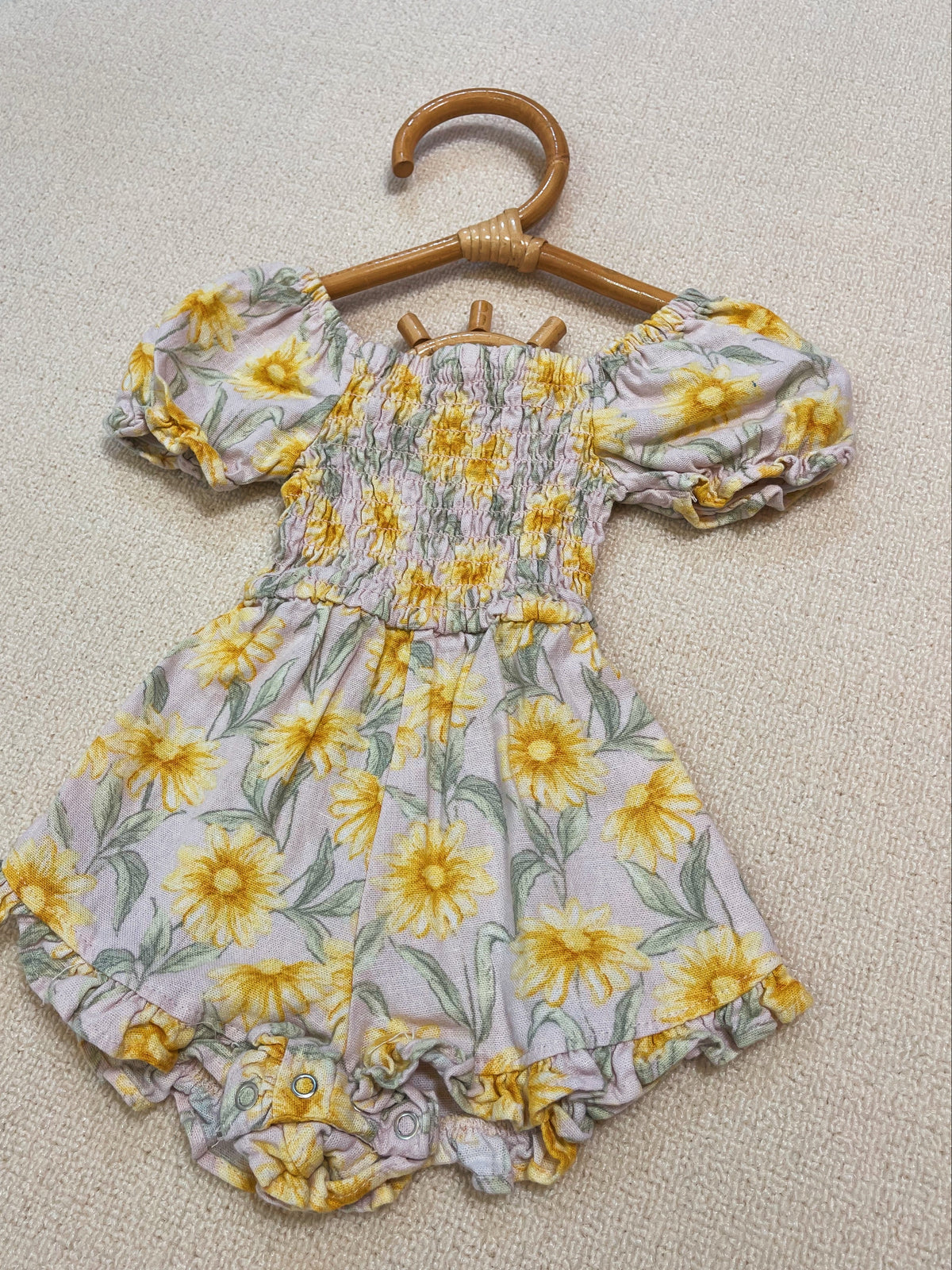 VINCE CAMUTO Floral Smocked Romper