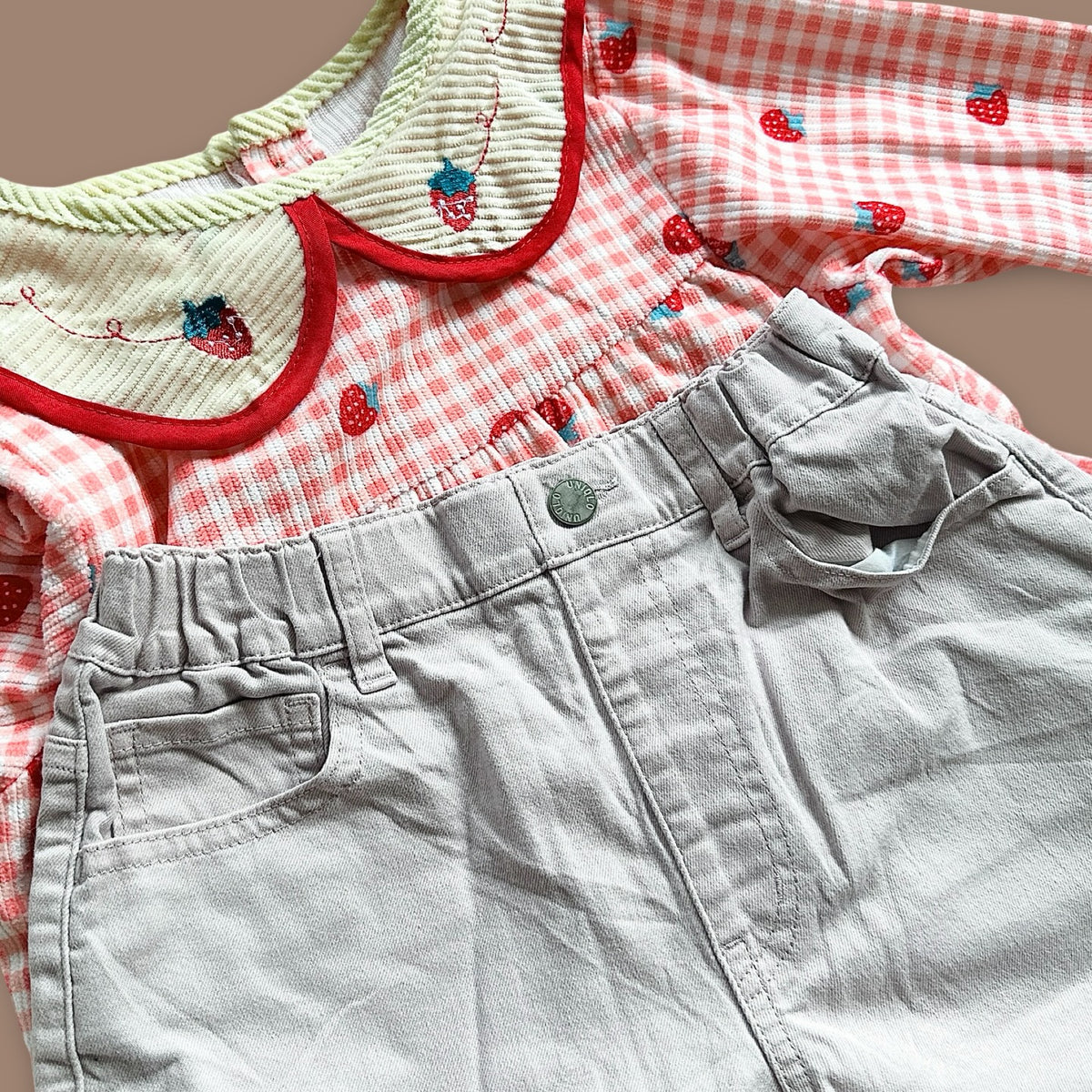 Strawberry fields gingham set