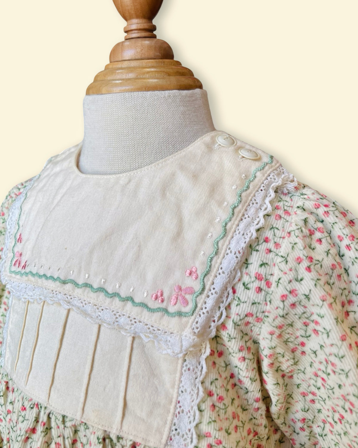 Vintage Tiny Floral Peter Pan Collar Dress