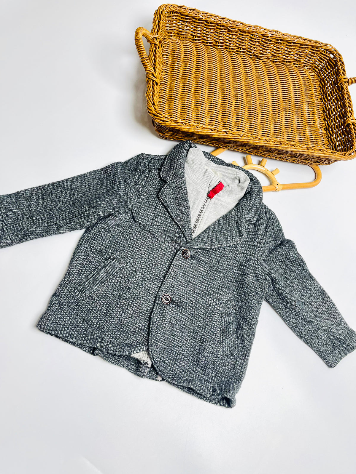 Oshkosh Textured Gray Blazer – Smart Casual