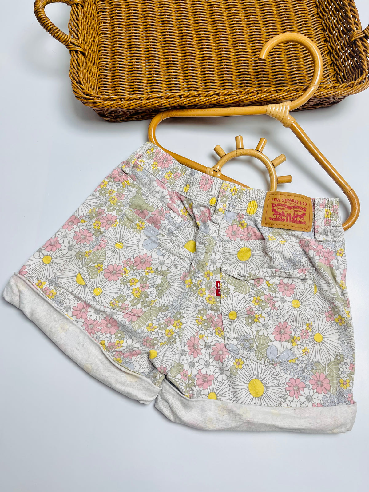 Levi’s Floral Daisy Denim Shorts